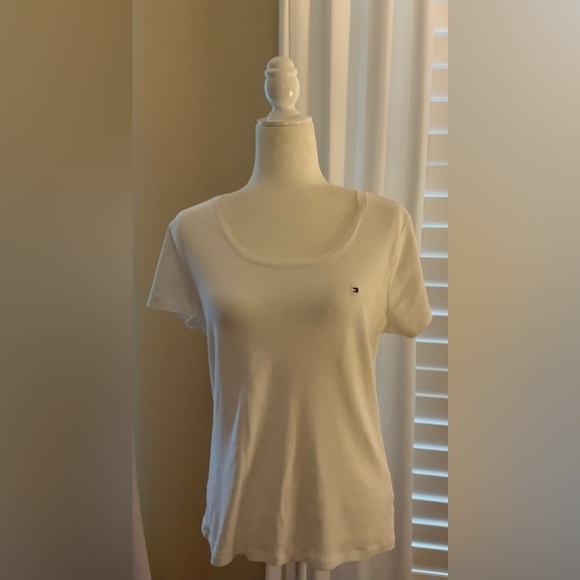 Tommy Hilfiger Monogram White Tee - Picture 1 of 1